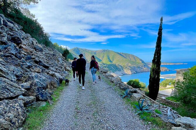 4 hour hiking in Ibiza-DIH Hike with us.Connect with nature! - Should you book this tour?
