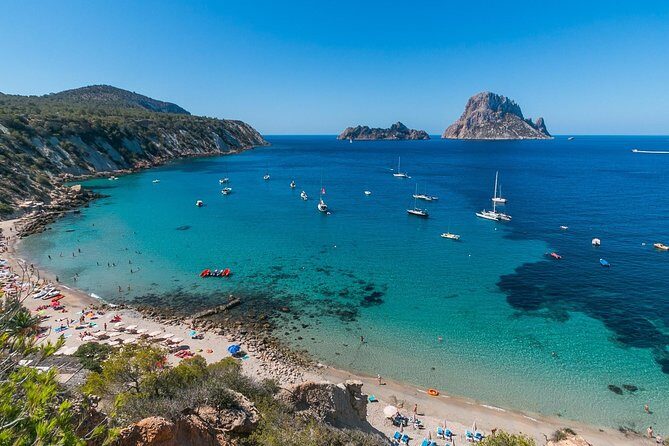 Adventurecat Half day tour - Boat Rental - No license required. - Meeting point and how the handover sets you up