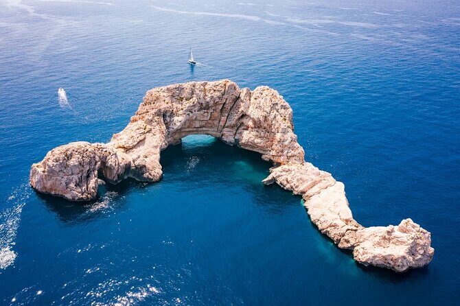 Cala Salada and Unspoiled North Beach Tour. Snorkelling and Aquarium - Drinks, Snacks, and the Boat Vibe Between Stops