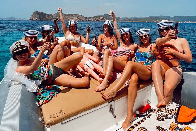 Combo : Boat, 4x4, hiking in Es Vedra for sunset - Guides who turn logistics into a story (Pablo and Naomi)