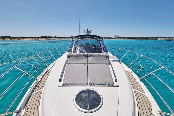 Enjoy an unforgettable experience with the Elegant CRANCHI 47 - Who Should Book This Cranchi 47 Day Cruise