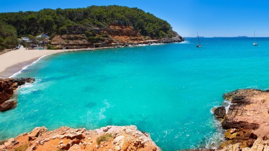 Explore Ibiza's Hidden Coves: No-License Boat Rental - The Boat Setup: 15 hp Engine, Shade, Solarium, and Snorkel Gear