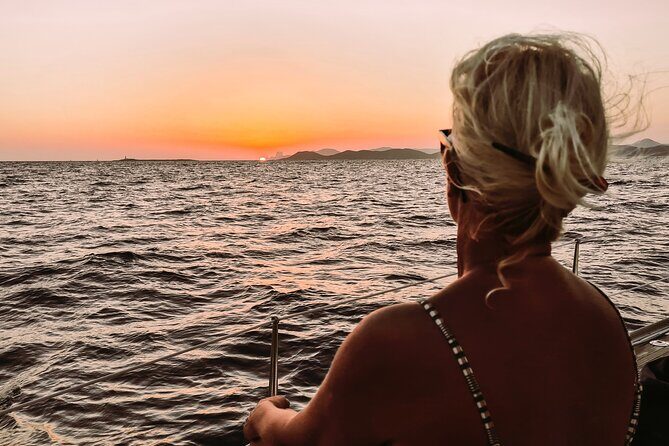 Golden Horizons: Private Sailboat Sunset Sail in Ibiza - Platja des Jondal / Cala Jondal Time: Sun, Shoreline Views, and Relax Mode