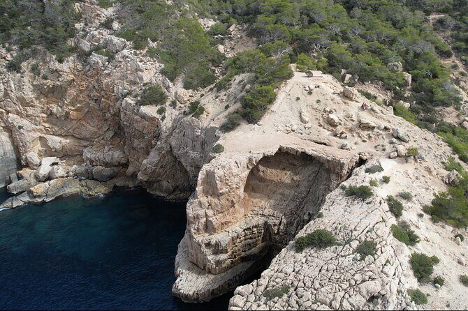 Hiking guide tours in Ibiza - Explore stunning views with us! IHL - How the guides shape the experience (and why it matters)