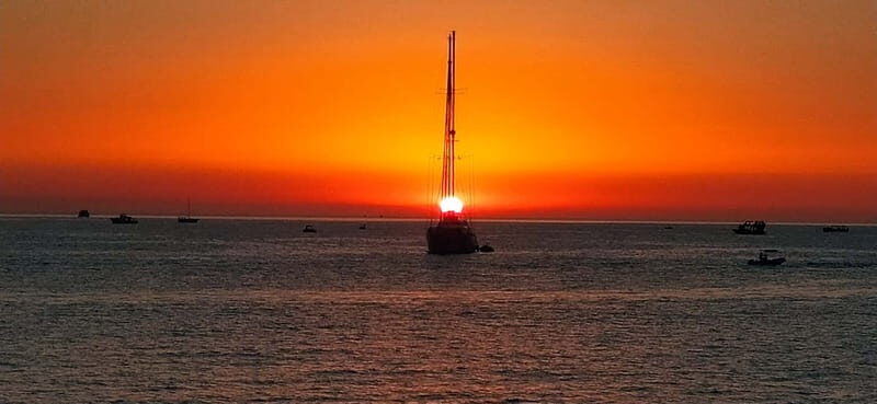 Ibiza: Beaches and Caves Instagram Boat Tour - Stop-by-Stop: How Cala Comte and Cala Bassa Change the Day