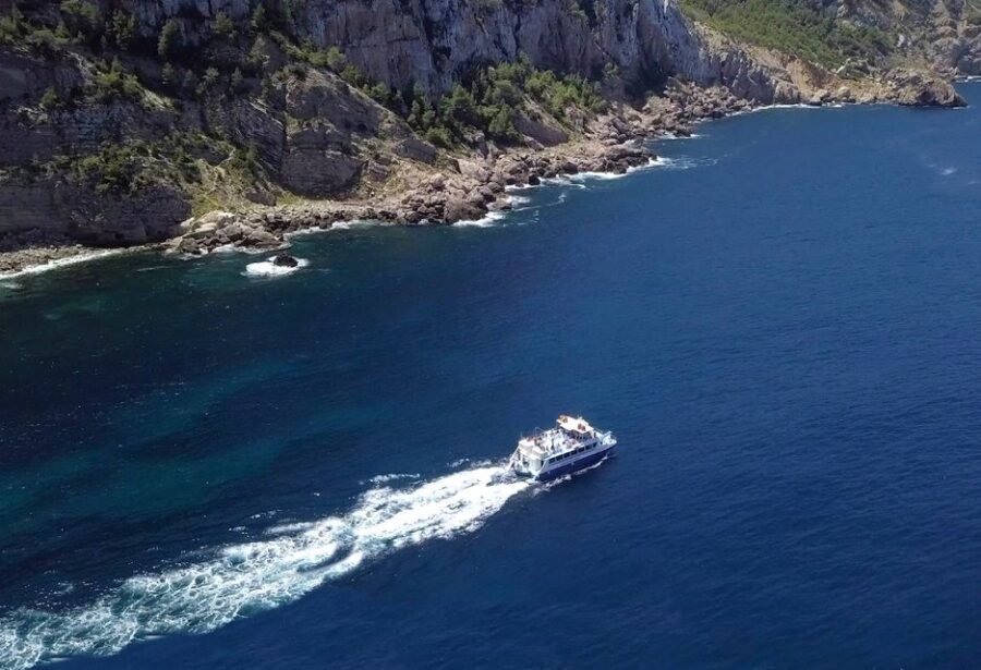 Ibiza: Cala Salada & North Cruise with Drinks & Snorkeling - Cruising North Ibiza: Guide Commentary and Sea Views That Pay Off