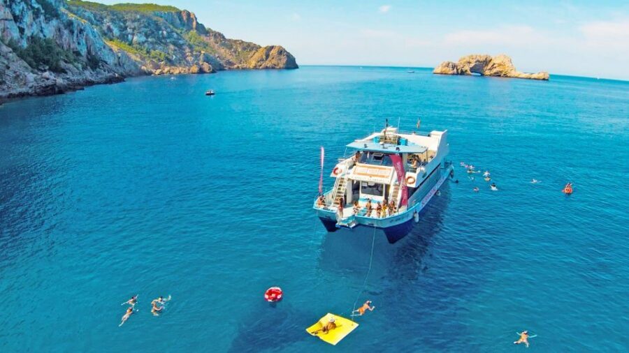 Ibiza: Cala Salada & North Cruise with Drinks & Snorkeling - Getting Oriented: Float Your Boat Meeting Point and Check-In