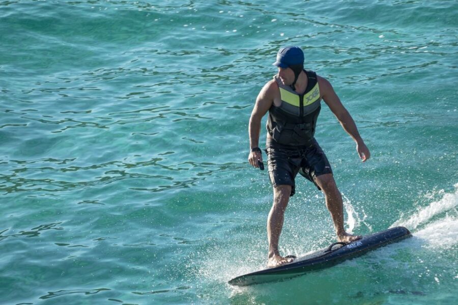 Ibiza: E-Foil Lesson With Licensed Instructor - Who should book this e-foil lesson (and who should skip it)