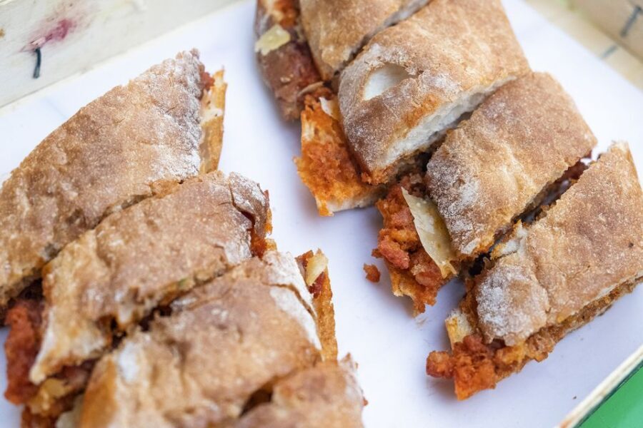 Ibiza: Guided Food Tour of Ibiza Town with Tastings - Finding your way: Monumento a los Hippies to Ibiza Town
