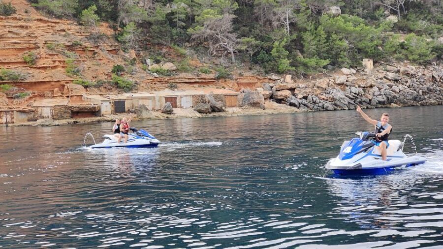 Ibiza Jet Ski Tour: San Antonio to Cala Salada - No License - The no-license setup: who can ride and who should hold on
