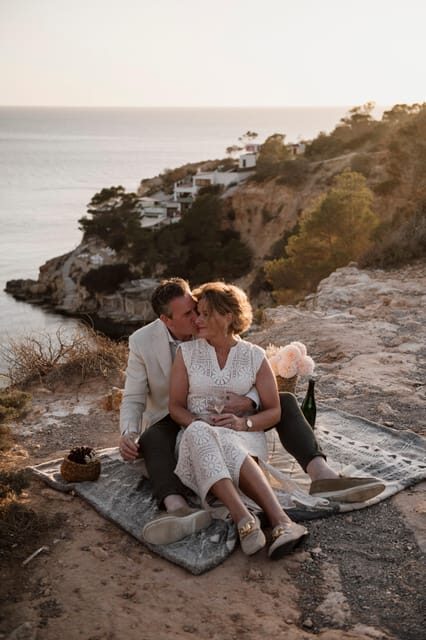 Ibiza: Photoshoot at Es Vedrá panoramic viewpoint & sunset - Your 60-minute game plan at the panoramic viewpoint