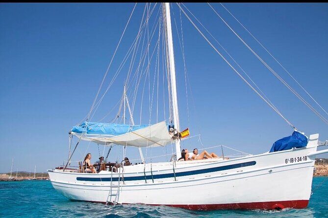 Ibiza: Private Sailboat with Tapas, Open Bar & Music - Tapas and brunch: what you’ll eat (and why it’s worth it)