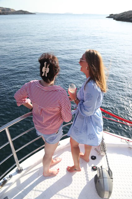 Ibiza: Scenic Cruise with Tapas and Drinks - How the crew level affects your day more than you think