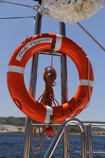 Ibiza: Scenic Sunset Cruise with Tapas and Drinks - Key highlights you’ll actually care about