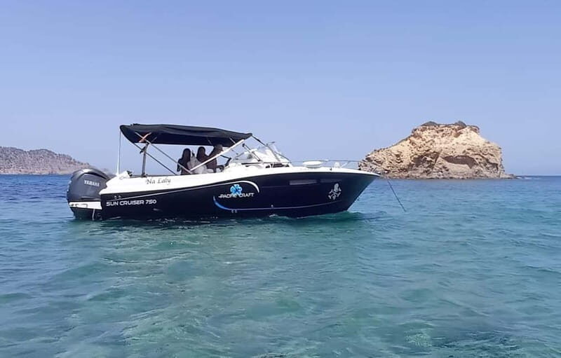 Ibiza: short "north of the island" tour from the sea in a private boat - Meet Na Laly and Captain Héctor: the vibe of the day