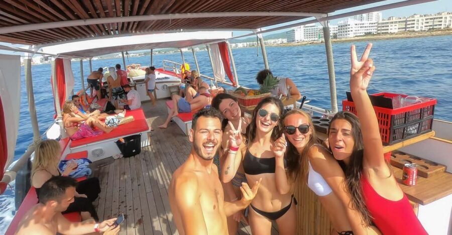Ibiza: Sunset Boat Trip with Snorkeling, Kayaking, & Drinks - Drinks, Fruit, and the Sunset Moment You Can’t Recreate on Land