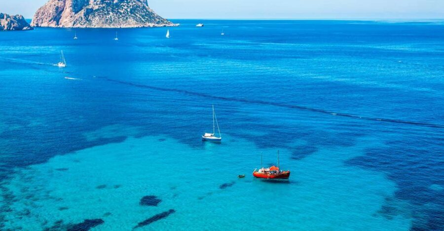 Jet Ski Tour to Es Vedra from San Antonio No license needed - From San Antonio Bay to Es Vedrà: what this trip really feels like