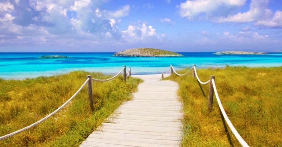 Playa d'en Bossa/Figueretes: Roundtrip Ferry to Formentera - Key things to know before you go