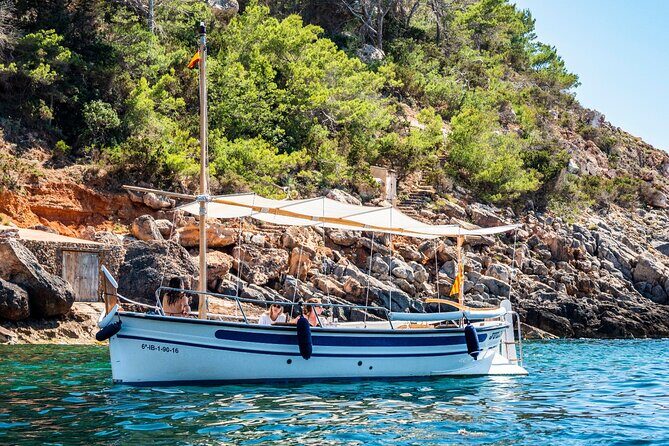 Private 4-hour Mediterranean Boat Tour in Ibiza with Snorkeling - Snorkeling and paddle surf: included gear that changes the whole day