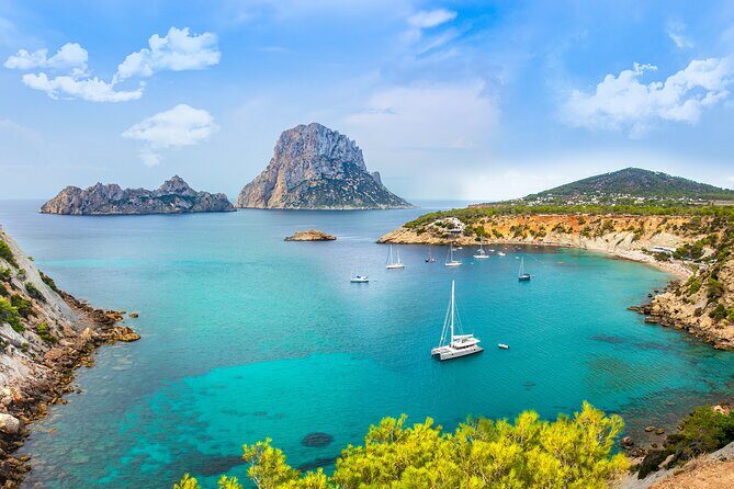 Private Boat Rental Sea Ray 8 hours Ibiza-Formentera - What you get on board: Sea Ray comfort, restroom, and included refreshments