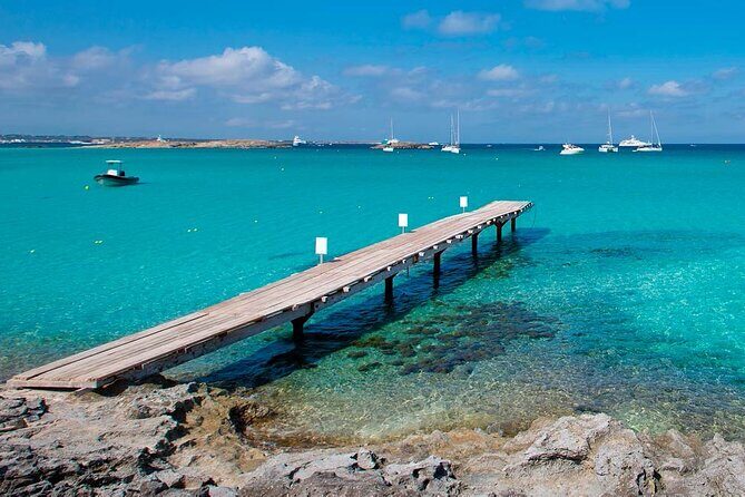 Private Boat Rental Sea Ray up to 8 people Ibiza-Formentera - The Sea Ray experience: upgrades, wear-and-tear, and skipper style