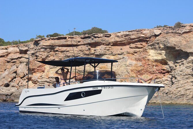 Private Boat tours around Ibiza - The two-stop route: Cala Bassa