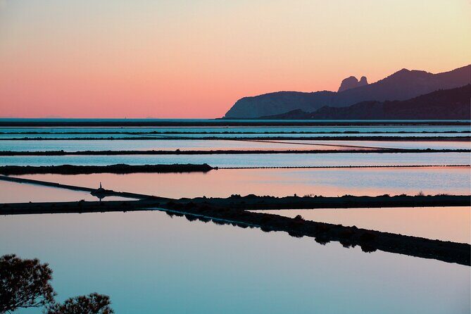 Secrets of Ibiza - Car tour in 4 hours - Vehicle comfort and the 4-adult reality check