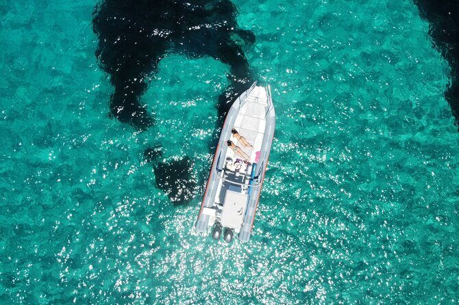 Speedboat tour to Es Vedra & Atlantis Ibiza - A speedboat sprint through Ibiza’s west-coast icons