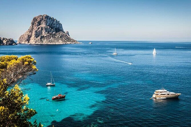 Speedboat tour to Es Vedra & Atlantis Ibiza - Captain, music, and why the ride feels fun (when it clicks)