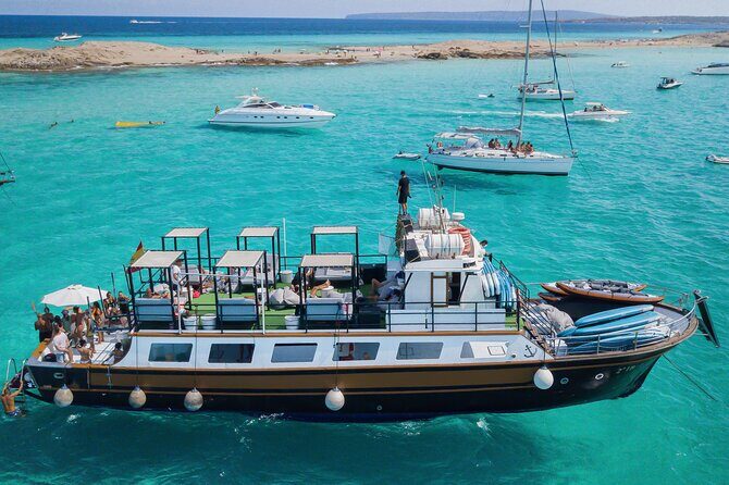 The Formentera Cruise in Balearic Islands - S’Espalmador: 90 minutes for SUP and more water fun