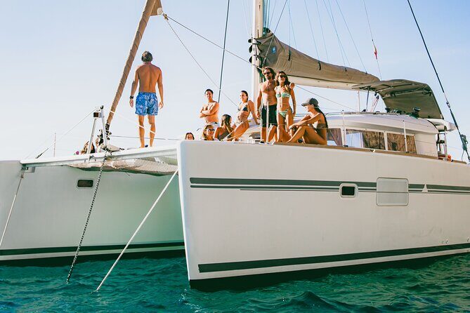 Unforgettable Catamaran Experience in Formentera - LAGOON 400 - Cala Jondal to Formentera: the crossing that sets the tone